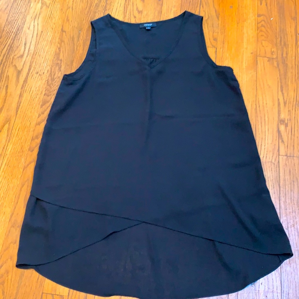 Premise studio v neck flowy tank size medium black